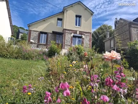 maison 4 pièces 75 m²