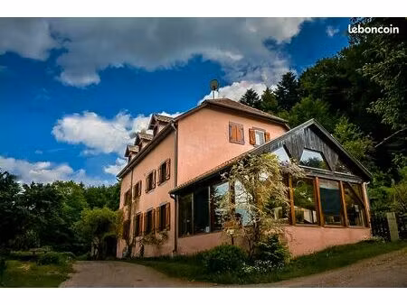 propriété maison de 600 m² avec dépendance situé en pleine nature