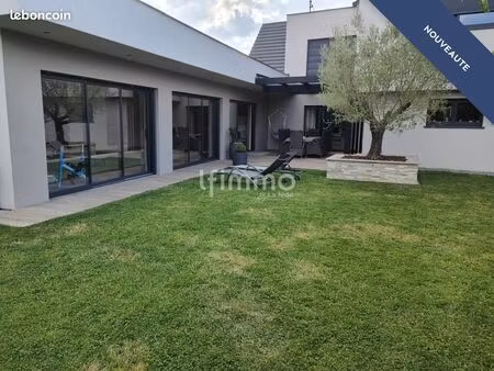 maison 6 pièces 187 m²