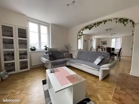 appartement 4 pièces 164 m²