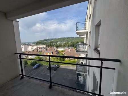 appartement 3 pièces balcon loggia stationnement