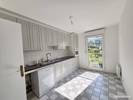 appartement 3 pièces 81 m²
