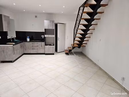 maison triplex rénovée sans exterieur - saint jean bonne fonds