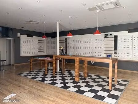 local commercial 84 m²