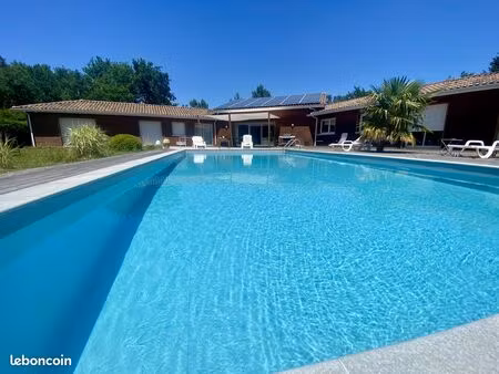 propriété 7 pièces 266 m²