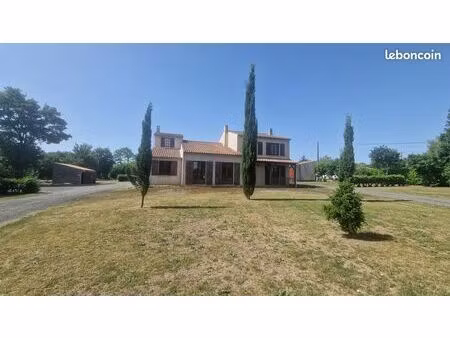 maison 7 pièces 210 m²