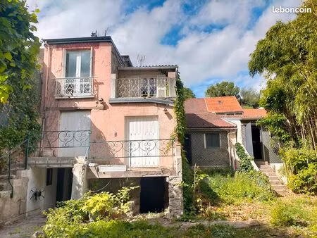 maison ancienne 5 pièces + jardin bord de seine follainville-dennemont