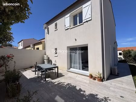 villa 4 pièces 80 m²