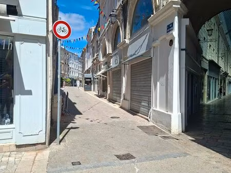 immeuble de rapport - murs commerciaux - logements - niort centre - rue sainte marthe