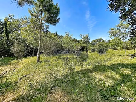 terrain 802 m² le pontet