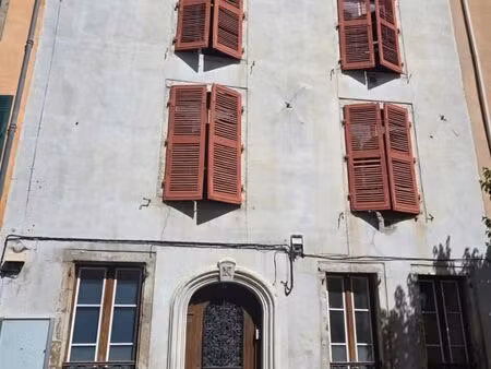 immeuble 10 pièces 229 m²