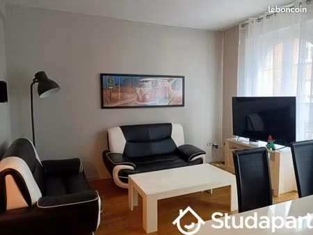 chambre 1 pièce 12 m²