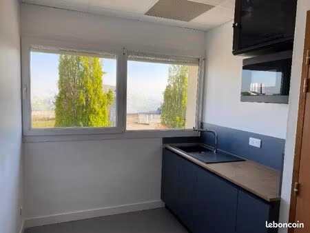 bureaux 200 m²
