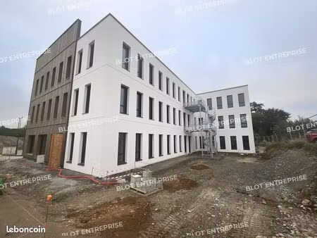bureaux 100 m²