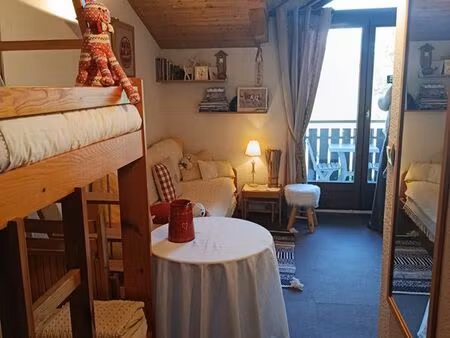 vends studio 16m2 ( +10m2 hors loi carrez)  total 26m2