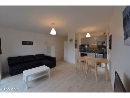 t1 de 31 6m² à thouaré sur loire centre ville  location meublée de pàp