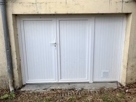 parking/box 11 m² cerizay