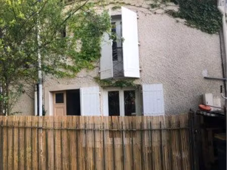maisonnette t2 avec sortie