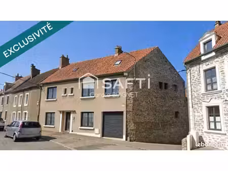 maison 8 pièces 216 m²