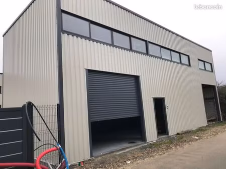 entrepot récent 160m2 à louer (ou à vendre)