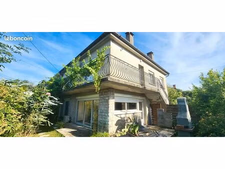 maison spacieuse avec fort potentiel – 170 m² – terrain 500 m² – garage – dépendances