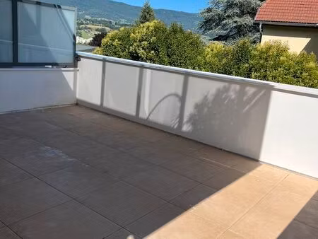 studio neuf 29m2 + terrasse 22m2+ parking sécurisé- a 50 m de la fac