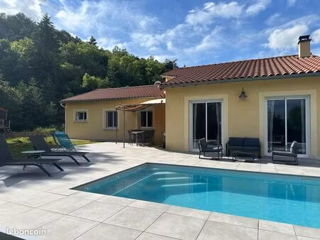 maison familiale avec piscine cussac sur loire