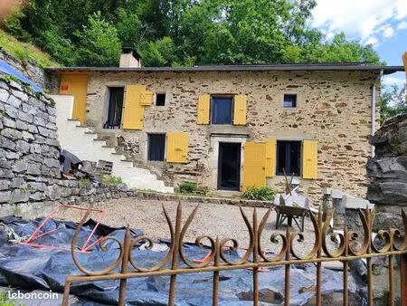 maison traditionnelle solaire  entièrement rénovée