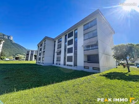 appartement 3 pièces 77 m²