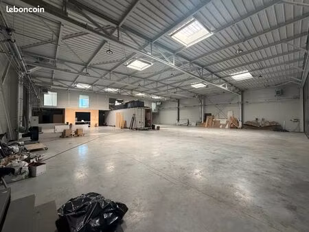 location bâtiment hangar lorient la base