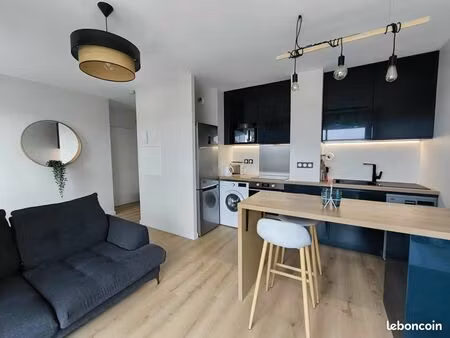 charmant t2 meublé 38 m² avec grande terrasse – quartier poulfanc / ubs – vannes 750