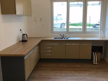 à louer – local commercial ou bureaux en centre-ville d'hennebont