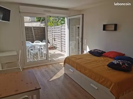 charmant studio meublé avec terrasse – barrière saint-genès