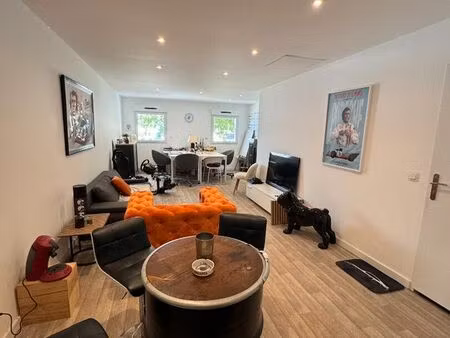 local 87 m² treillieres