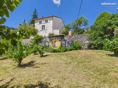 propriété 4 pièces 106 m²