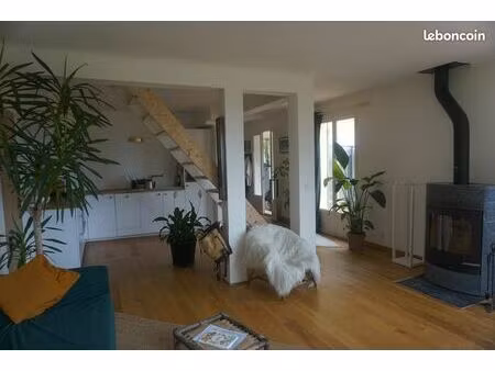 5 pièces 108 m2 /3694 m2 terrain