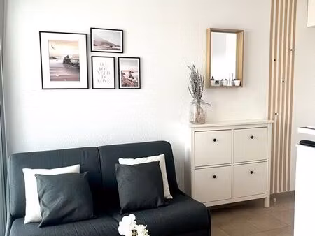 t2 meublé rénové – centre-ville d’anglet – parking – bail étudiant