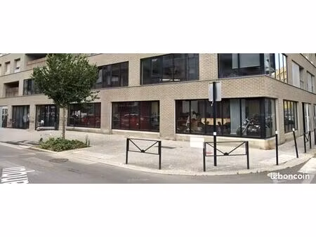 local commercial 200 m² bordeaux