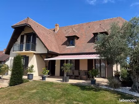 maison 5 pièces 150 m²