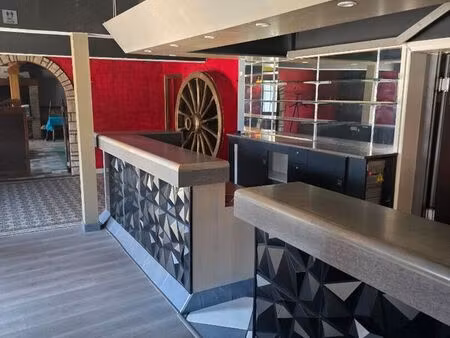 immeuble 15 pièces 480 m²
