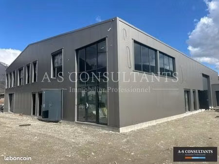entrepot - logistique 147 m² sainte-hélène-sur-isère