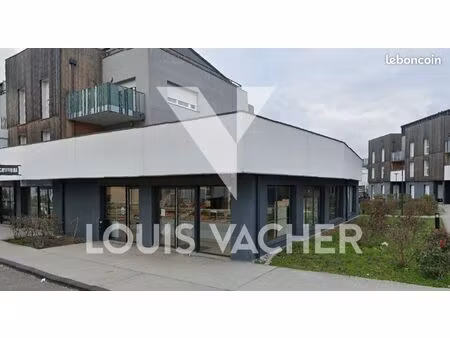 local commercial 155 m² villenave d'ornon