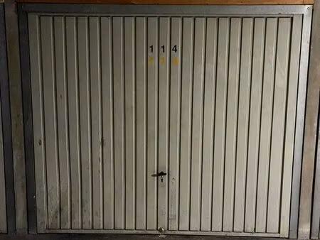 garage/box centre-ville lagon bleu : visite possible semaine 26 et 27 /2026