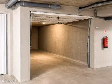 garage box sous sol en plein centre ville d’annecy