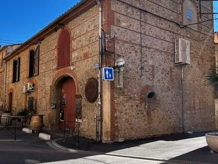 batisse de 270m2 appartement+annexe +local commercial