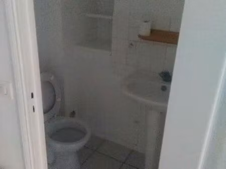studio lorgues 2 eme etage