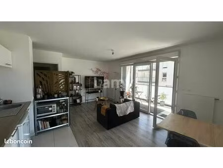 appartement 3 pièces 64 m²