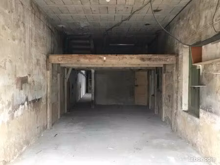 local industriel 73 m²