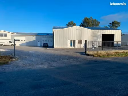 entrepôt / dépôt 130m2 à ste hélène avec elec & eau