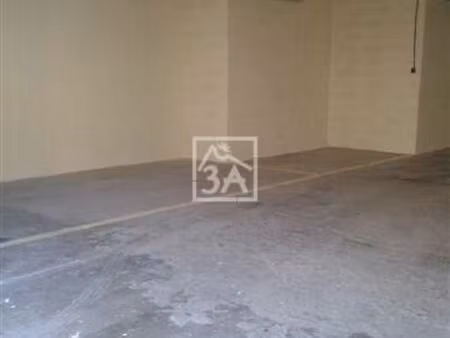 parking 6 m² calais